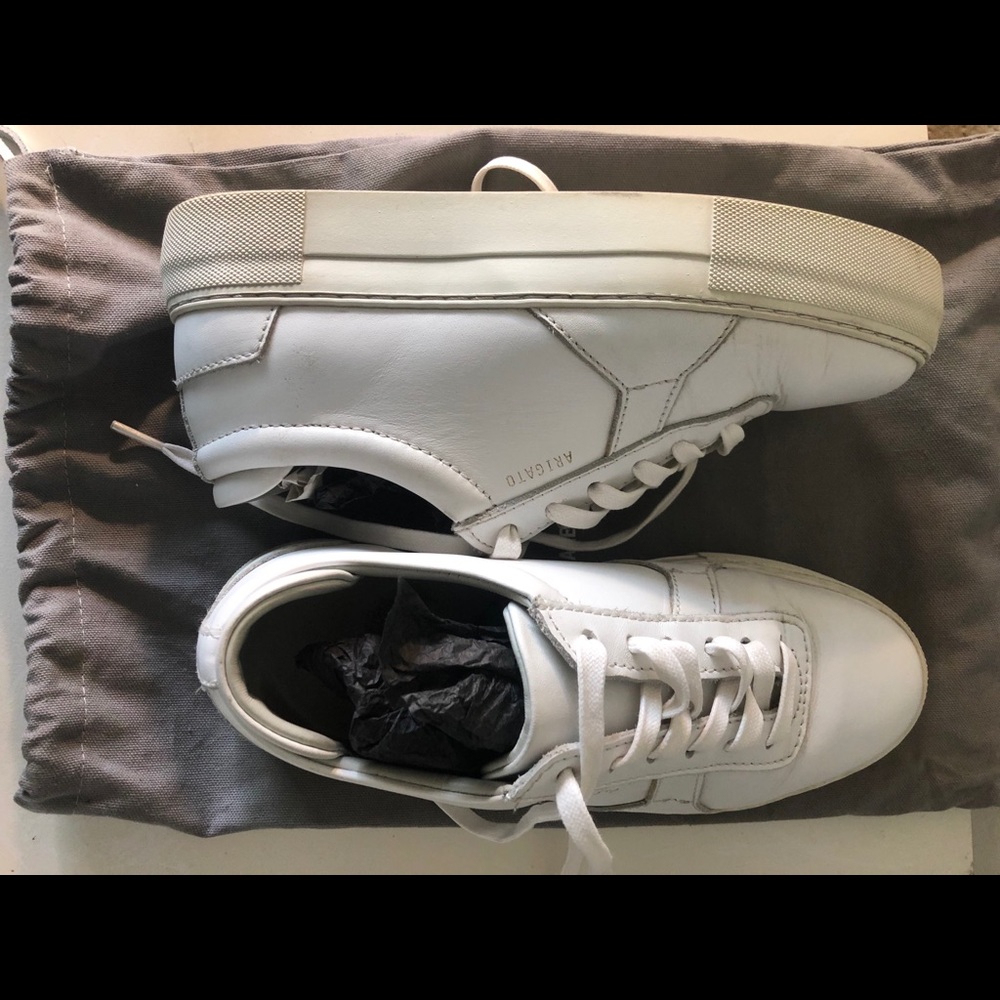Axel Arigato white platform sneakers
